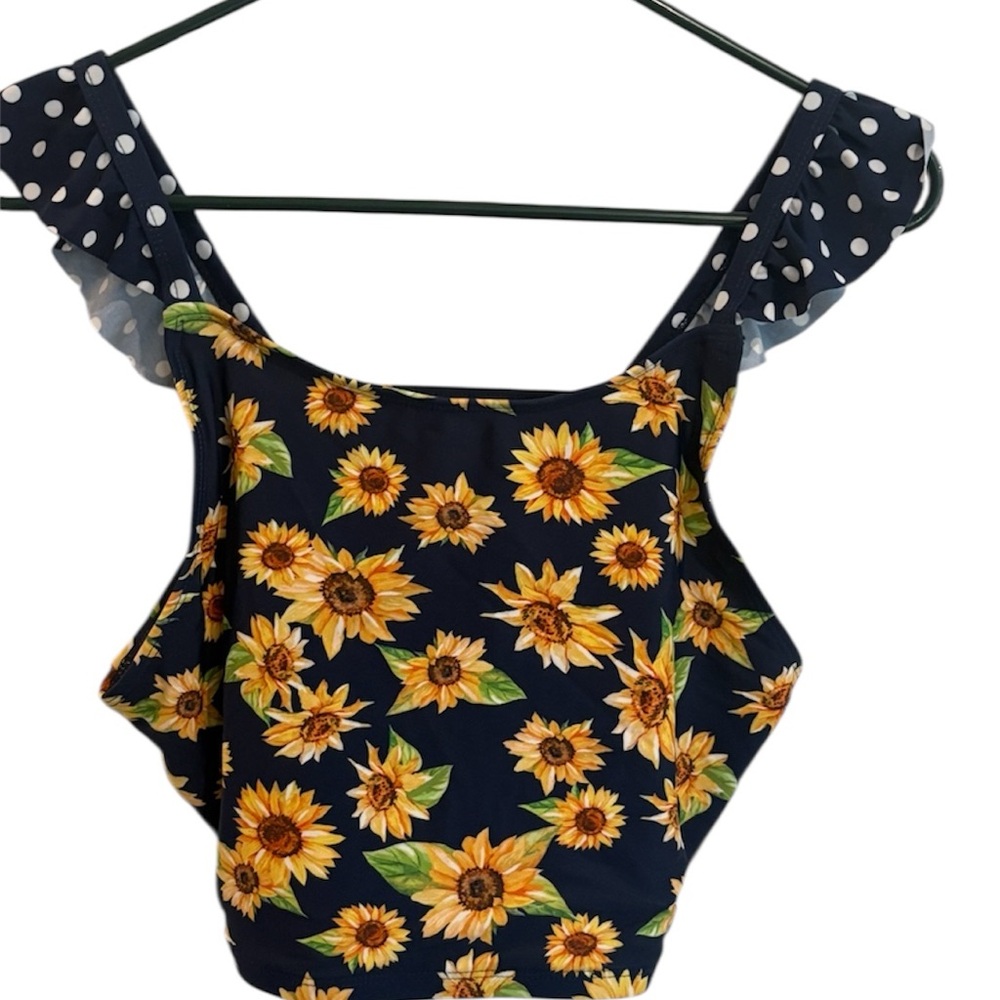 Peyton & Parker Junior’s 2 piece Sunflower bathing suit, size 20.5 NWOT